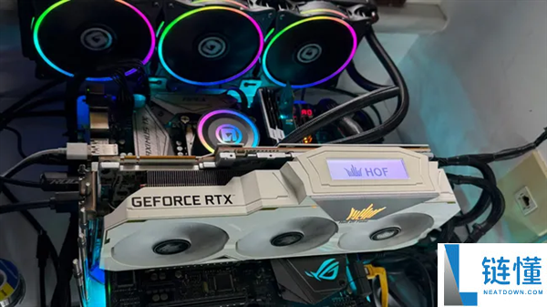 玩家手搓900W显卡怪兽,RTX 2080 Ti魔改Titan RTX：跑分远超3090