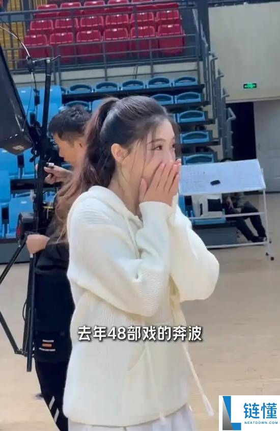 短剧女主全年无休拍了48部戏：天天任务16个小时,5年未回家