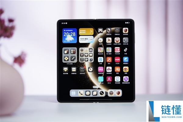 光荣Magic V6中心配置出炉：满血第五代骁龙8至尊版、支撑卫星通讯