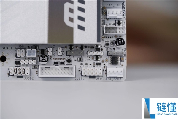 高颜值雪白刀锋,微星MPG B850M EDGE TI MAX WIFI图赏