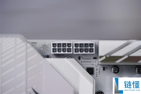 高颜值雪白刀锋,微星MPG B850M EDGE TI MAX WIFI图赏