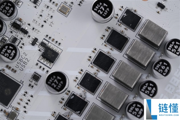 高颜值雪白刀锋,微星MPG B850M EDGE TI MAX WIFI图赏