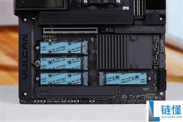 刷新超频记载,七彩虹iGame X870E Vulcan OC V14图赏