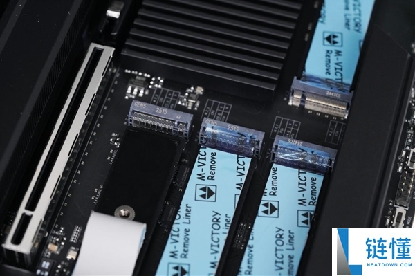 刷新超频记载,七彩虹iGame X870E Vulcan OC V14图赏