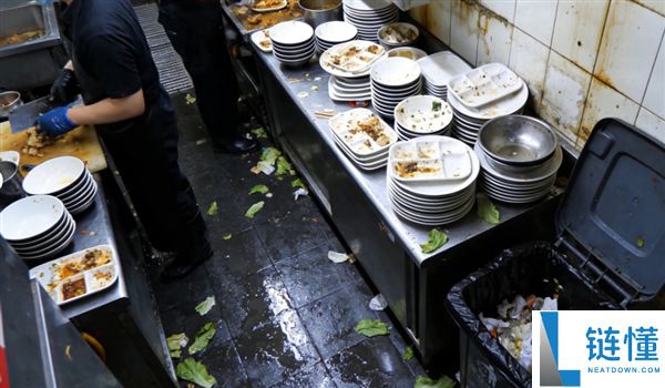 你点外卖的高分店铺原来是黑作坊,人民日报：让“鬼魂外卖”无处遁形