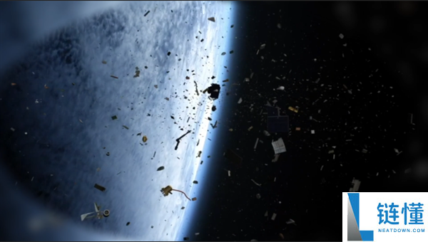 每秒7千米,官方揭秘空间碎片威力:1克碎片相称于10克TNT火药