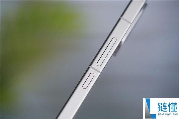 9000mAh小米史上最大电池,REDMI Turbo 5 Max图赏