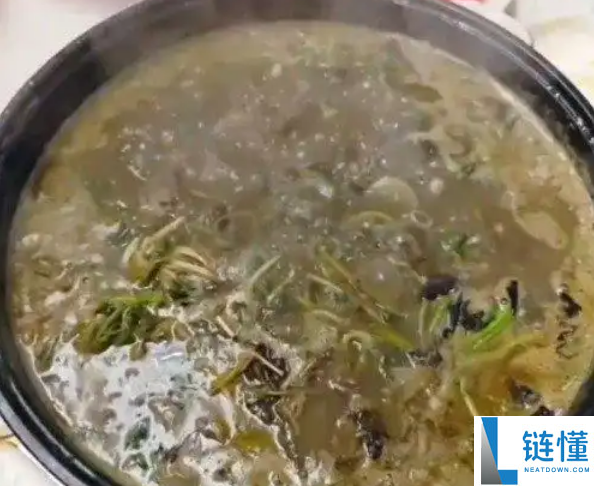 一家人吃自制牛瘪火锅中毒双手变蓝 参加一种不著名蔬菜