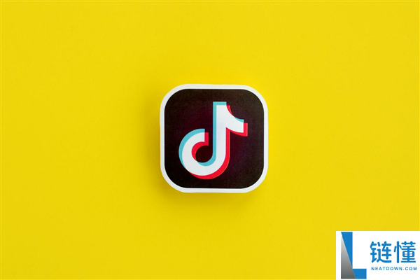 河南网红小黑妮生女：母女安全