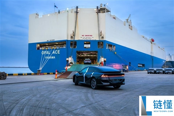 新款小鹏P7+正式开启海外大范围发运：全球18国同步启运