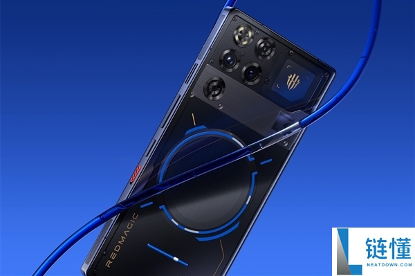 红魔产物司理直呼不睬解:加了电扇和肩键就叫Ultra吗