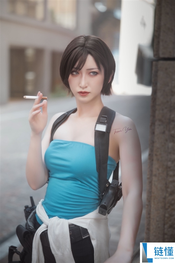 《生化危机》吉尔Cos美照：玩家盛赞
