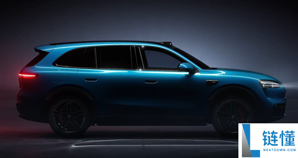 问界56789凑齐,余承东发布问界M6实车：大灯灿烂如钻石