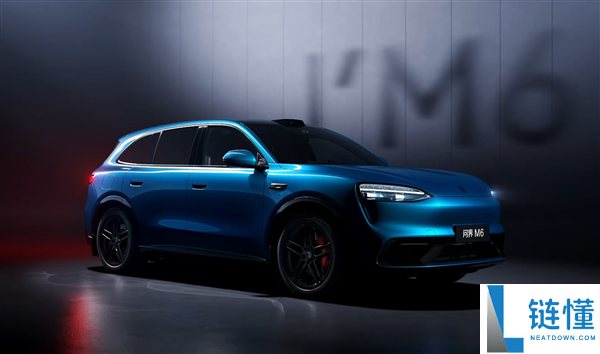 问界56789凑齐,余承东发布问界M6实车：大灯灿烂如钻石