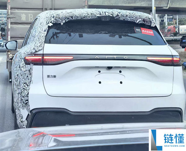 全新问界M6实车首曝 这才是年青人的鸿蒙智行“真香车”