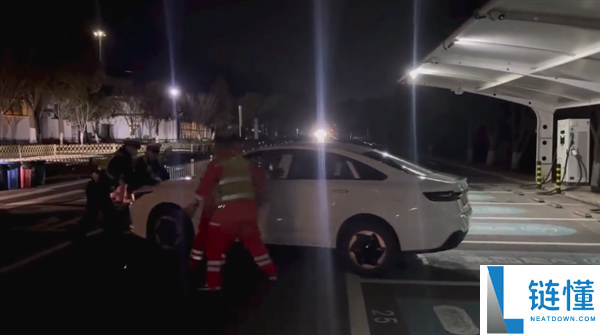 电动车第一次春运就趴窝,车主：表显400km续航 才跑100千米就没了