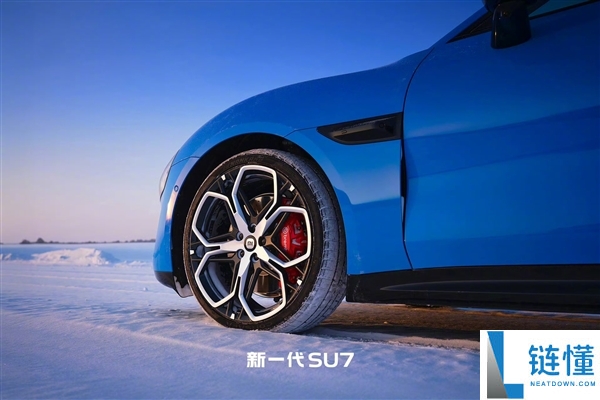 预售22.99万元起,新一代SU7实拍图发布 雷军：底盘大晋级 驾驶感更超卓