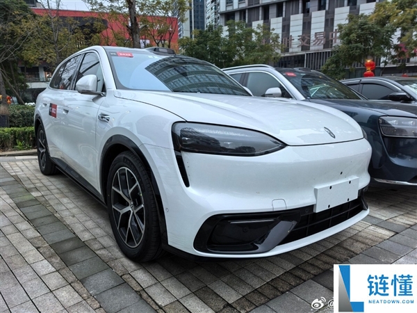 25万价位的大爆款来了 全新问界M6实车多方位展现