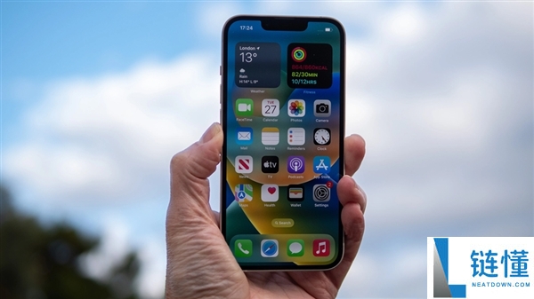 库克刀法精准,iPhone 17e保存刘海屏：灵动岛仍然无缘