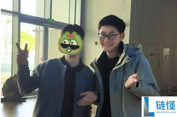 影石年会送房送车送金钞 影视飓风Tim欣喜现身