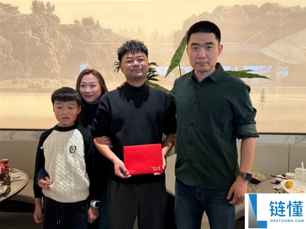 抱负汽车CEO李想兑现邀约：奔赴浙江海盐 宴请救人抱负车主吃饭