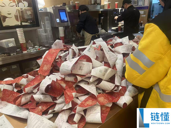 千问爆火后总裁回应：不是为了和谁卷 而是让AI融进平常生涯