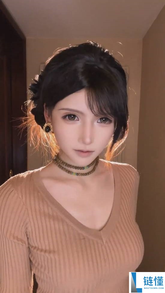 抖音第一蒂法素颜暴光,网友：老天爷赏饭吃