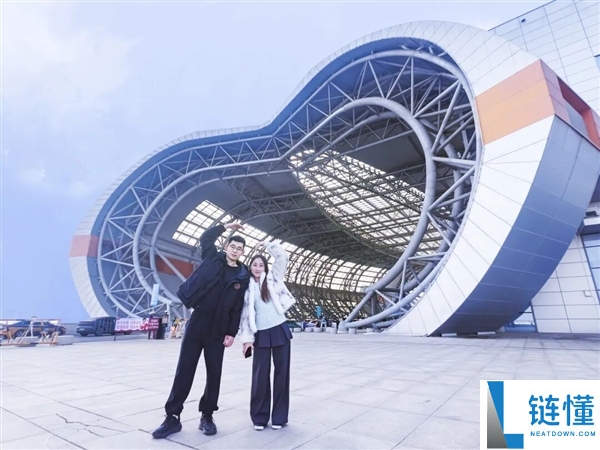 最有爱的城市在山东,连高铁站都“会比心”