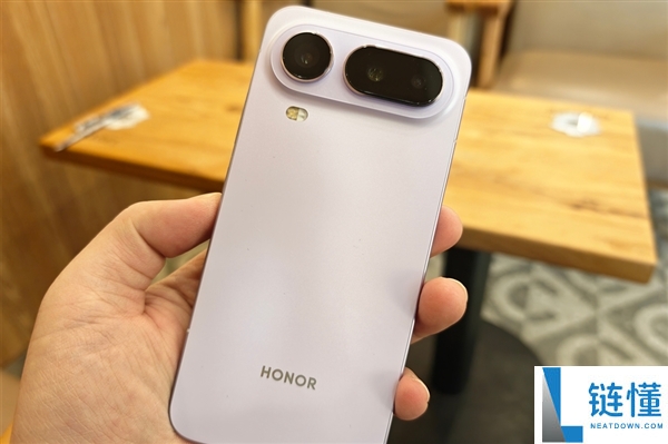 首销销量超越iPhone Air,方飞：光荣Magic8 Pro Air销量超乎预期