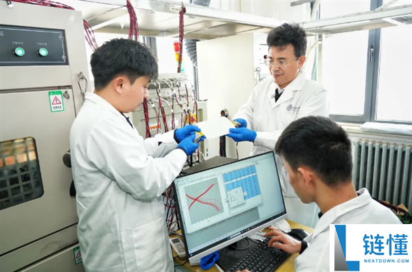 零下50℃也能高效放电,我国科学家研收回锂电池新配方