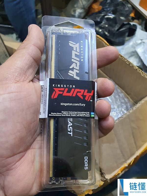 嗨翻了,100美元买亚马逊退货盲盒：居然是40条16GB DDR5内存