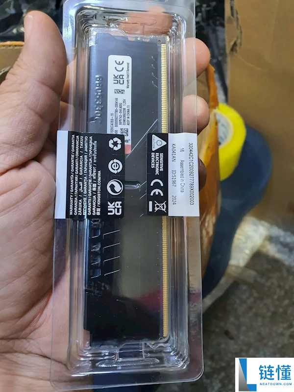 嗨翻了,100美元买亚马逊退货盲盒：居然是40条16GB DDR5内存