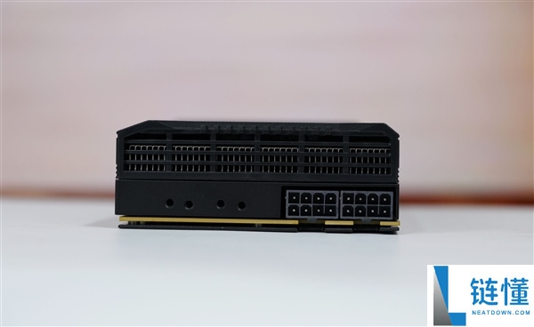 四张英特尔锐炫Pro B60显卡加持,长城世恒X-AIGC任务站图赏