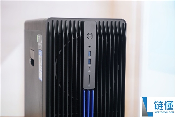 四张英特尔锐炫Pro B60显卡加持,长城世恒X-AIGC任务站图赏