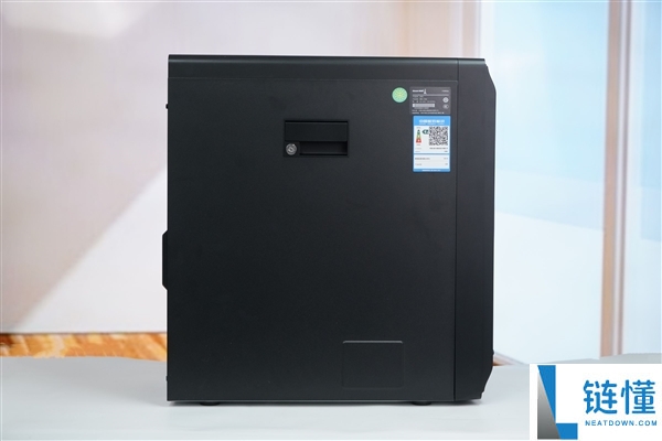 四张英特尔锐炫Pro B60显卡加持,长城世恒X-AIGC任务站图赏