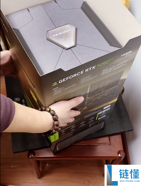微星RTX 5090D v2闪电终究来了,限量1300块 最少2万