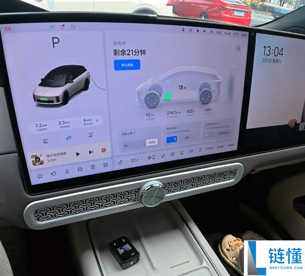 全网首台抱负汽车实测比亚迪兆瓦闪充桩：73度电 31分钟充斥