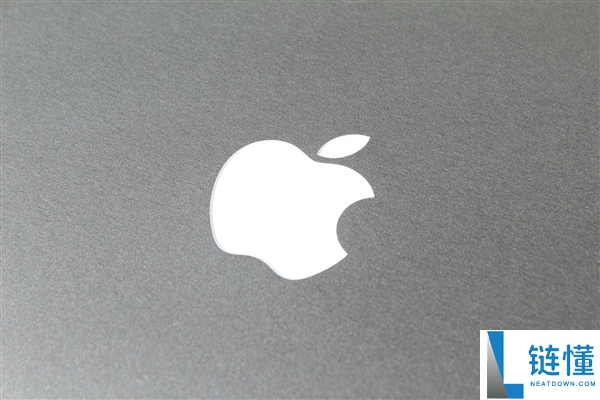 廉价的价格：MacBook Neo SSD缩水,速度仅MacBook Pro的1/8