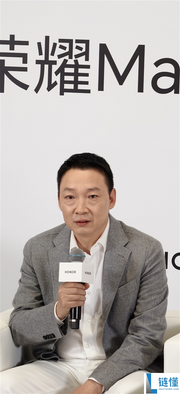 李健放狠话：苹果曾经很牛 但光荣很快将远超一切手机