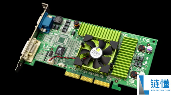 当年让A卡的天塌了,黄仁勋庆贺GeForce 3显卡发布25周年：它开启了GPU的一切