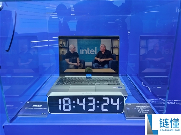 x86条记本续航34.8小时,终究晓得Intel Panther Lake为啥这么牛了