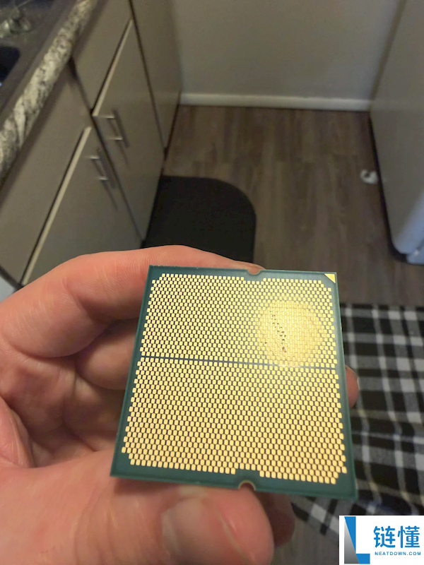 第一次见：锐龙7 7700X竟然被狗吃了,