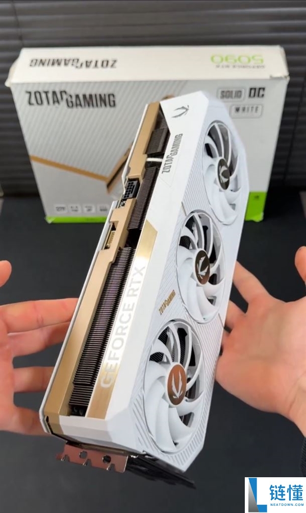收到退货RTX 5090竟是空壳,商家懵了：GPU中心与显存全没了