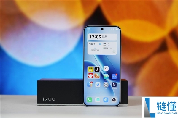 9020毫安时超大电池,iQOO Z11图赏