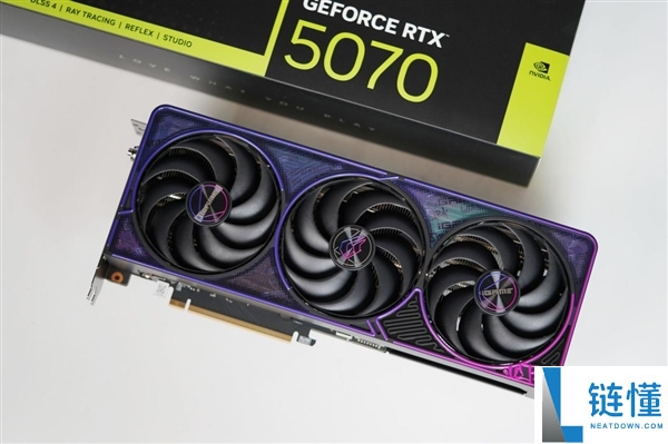嘻哈涂鸦太吸睛,七彩虹RTX 5070 Ultra OC 12GB图赏