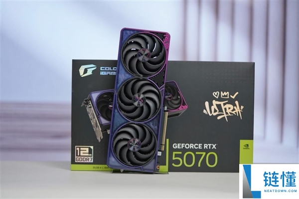 嘻哈涂鸦太吸睛,七彩虹RTX 5070 Ultra OC 12GB图赏