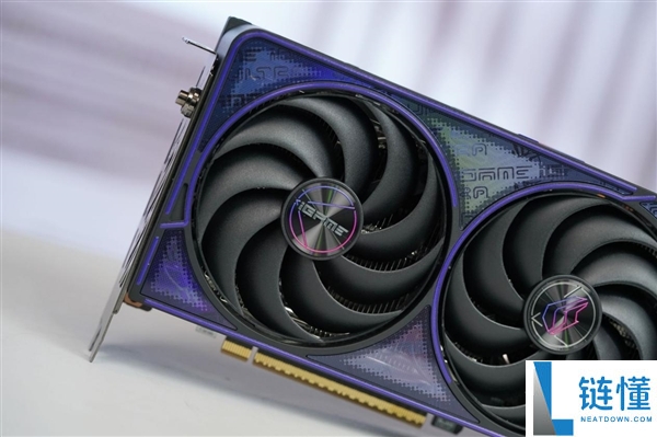 嘻哈涂鸦太吸睛,七彩虹RTX 5070 Ultra OC 12GB图赏