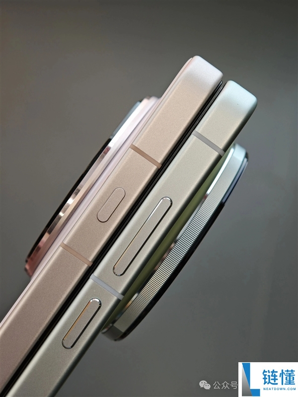 vivo X300 Ultra真机实拍：双拼色+大圆Deco 相机感实足
