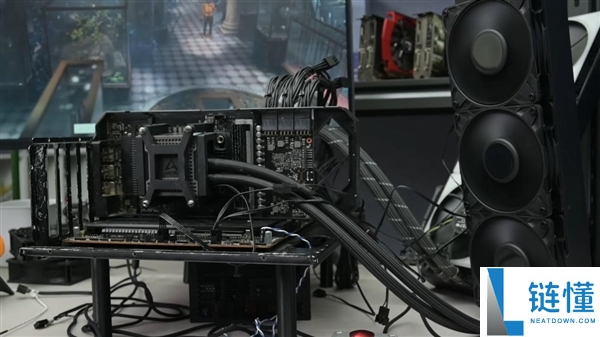 RTX 3080装上360mm效劳器水冷：显存温度骤降54℃,机能提拔9%