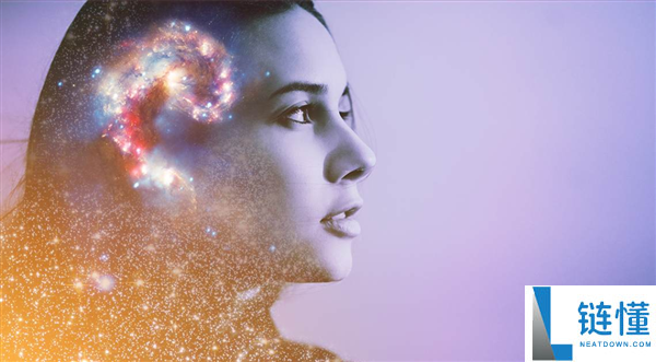英国男子靠“幻听”捡回一命,